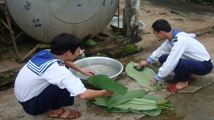 ທະຫານແລະປຊຊ ເກາະແຫ່ງຕ່າງໆ ກະກຽມຕ້ອນຮັບ ບຸນປີໃໝ່